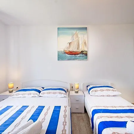 아파트 Grljevi - With Sea View And Balcony A2 믈리니